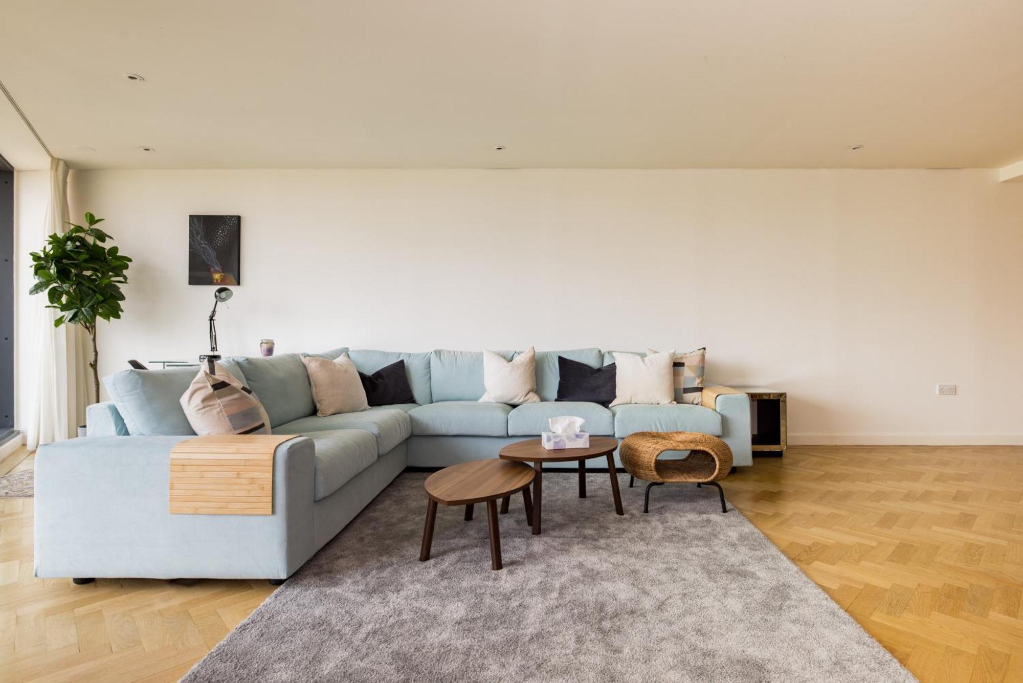Spacious, Modern 3-bed London