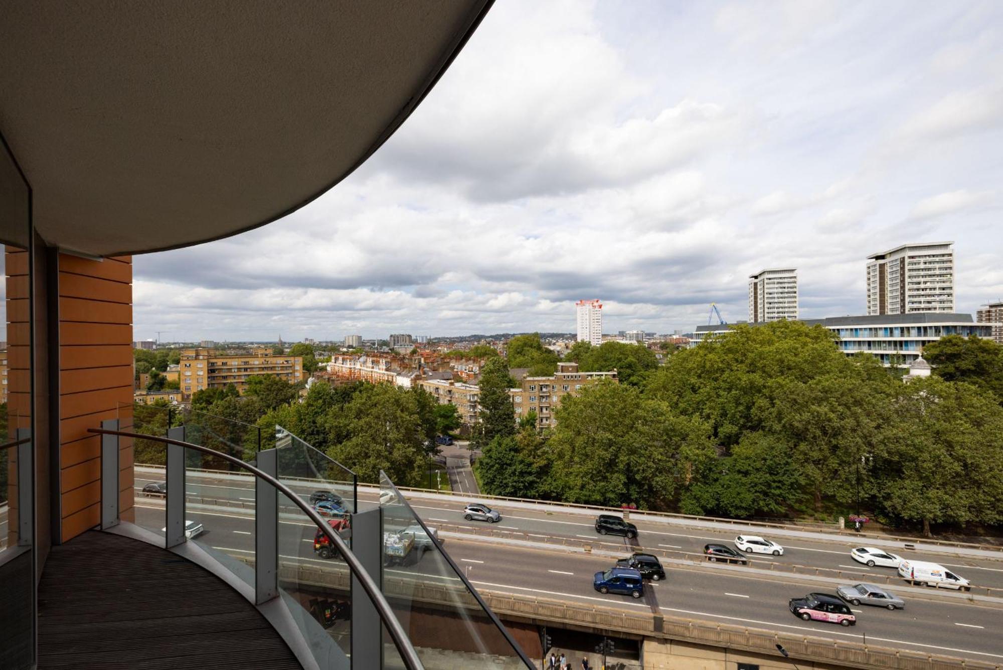 Apartment Spacious, Modern 3-bed *