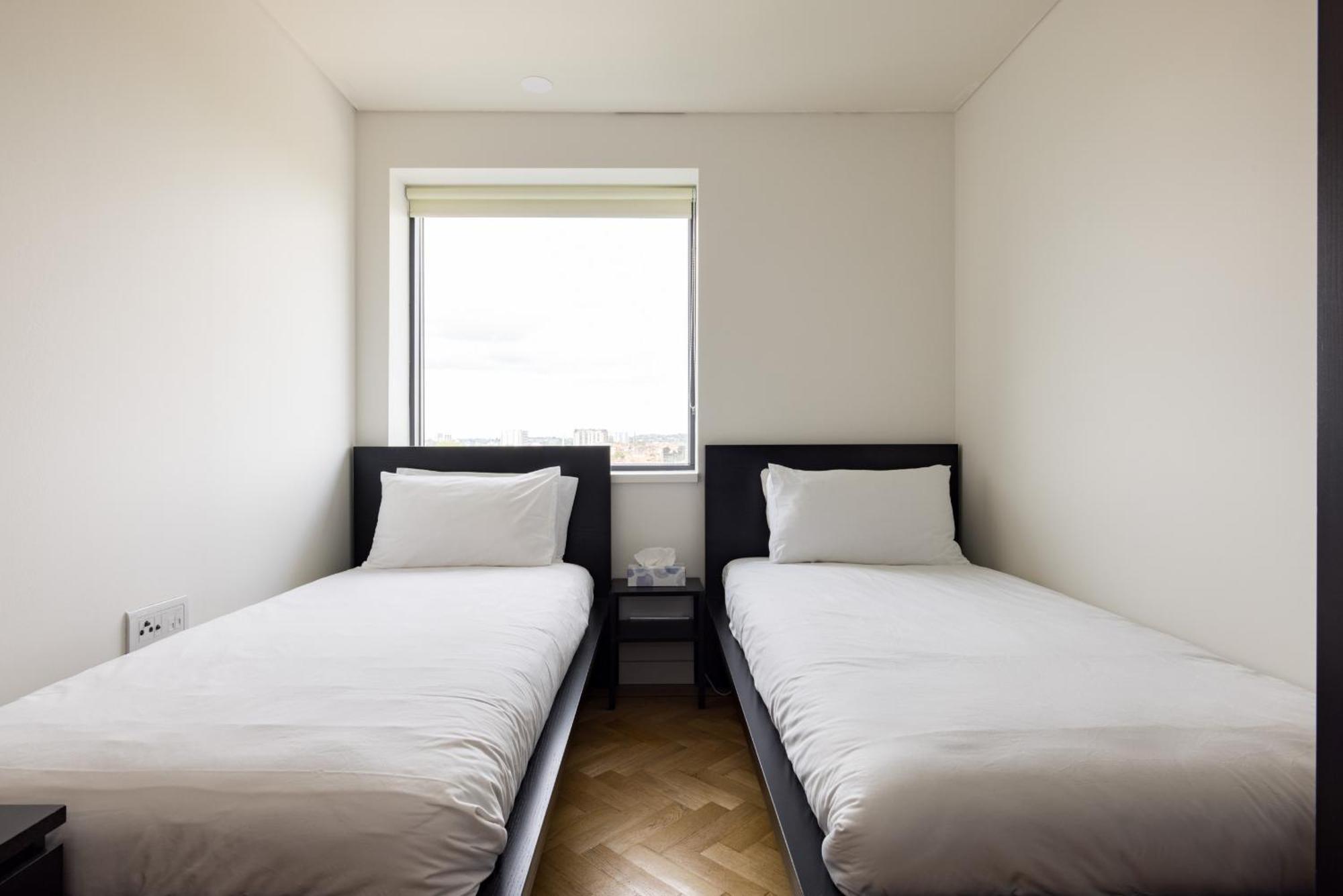 Spacious, Modern 3-bed Londra