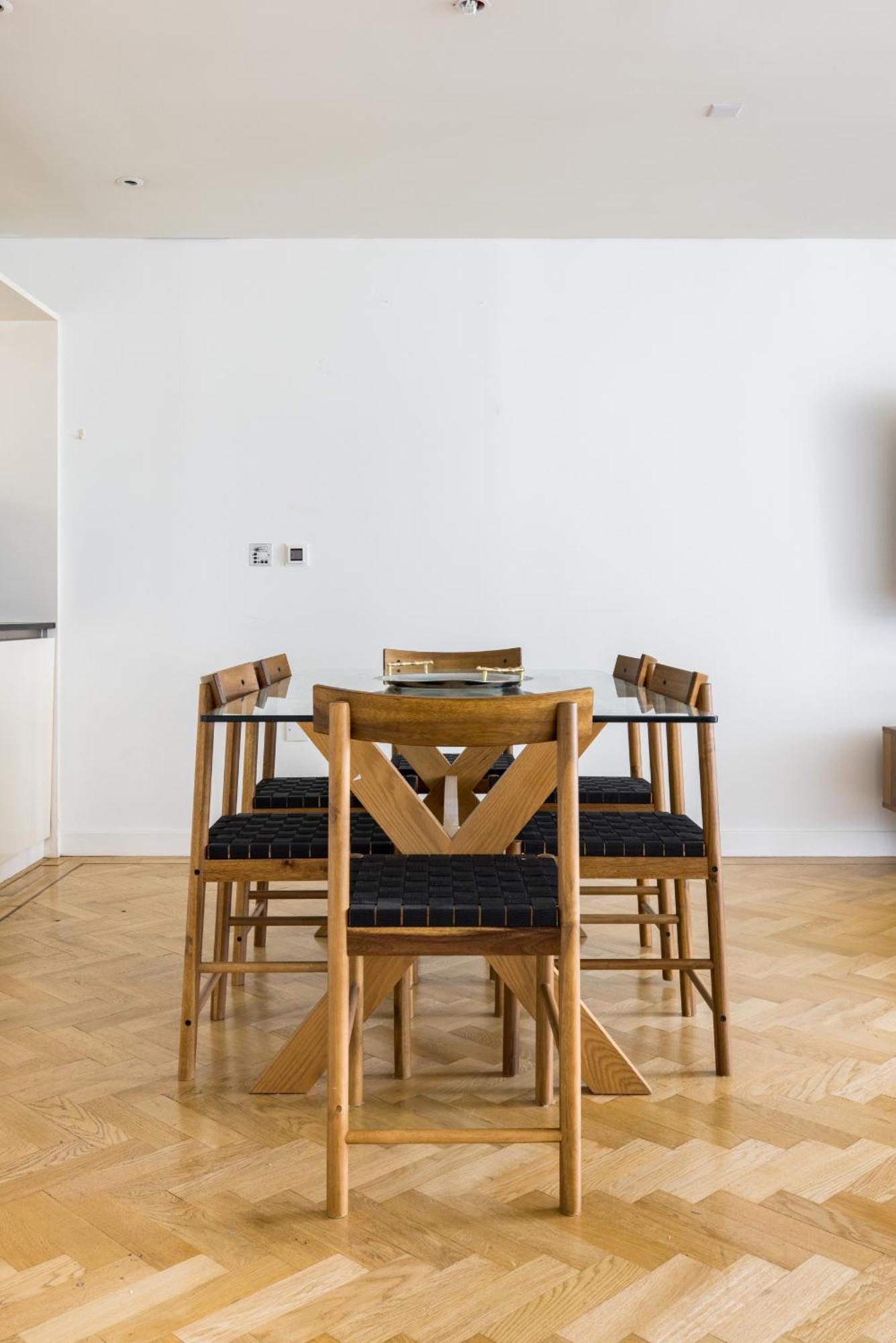 Spacious, Modern 3-bed Londra