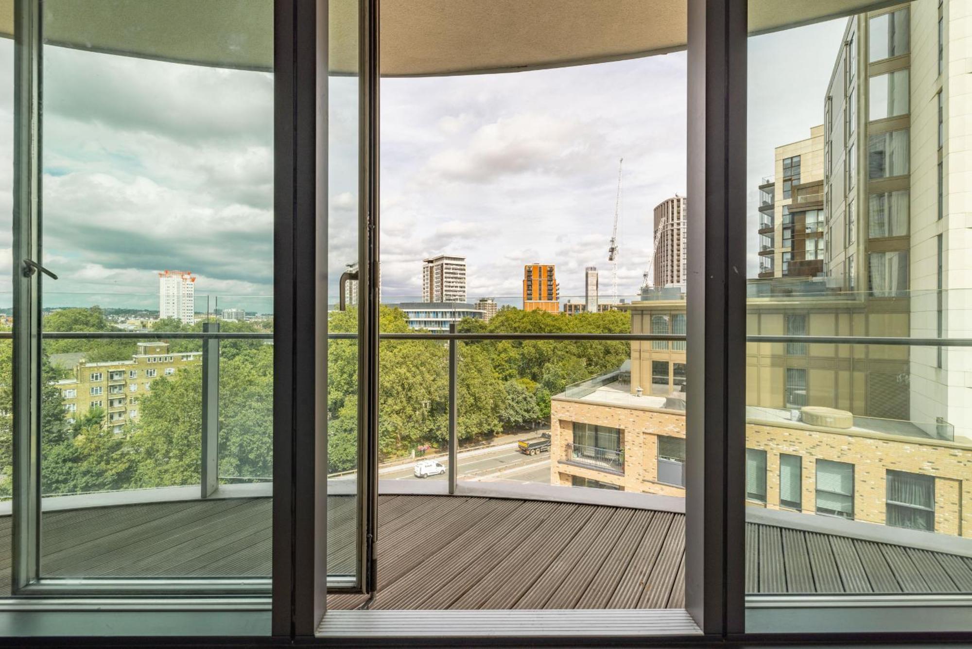 Spacious, Modern 3-bed