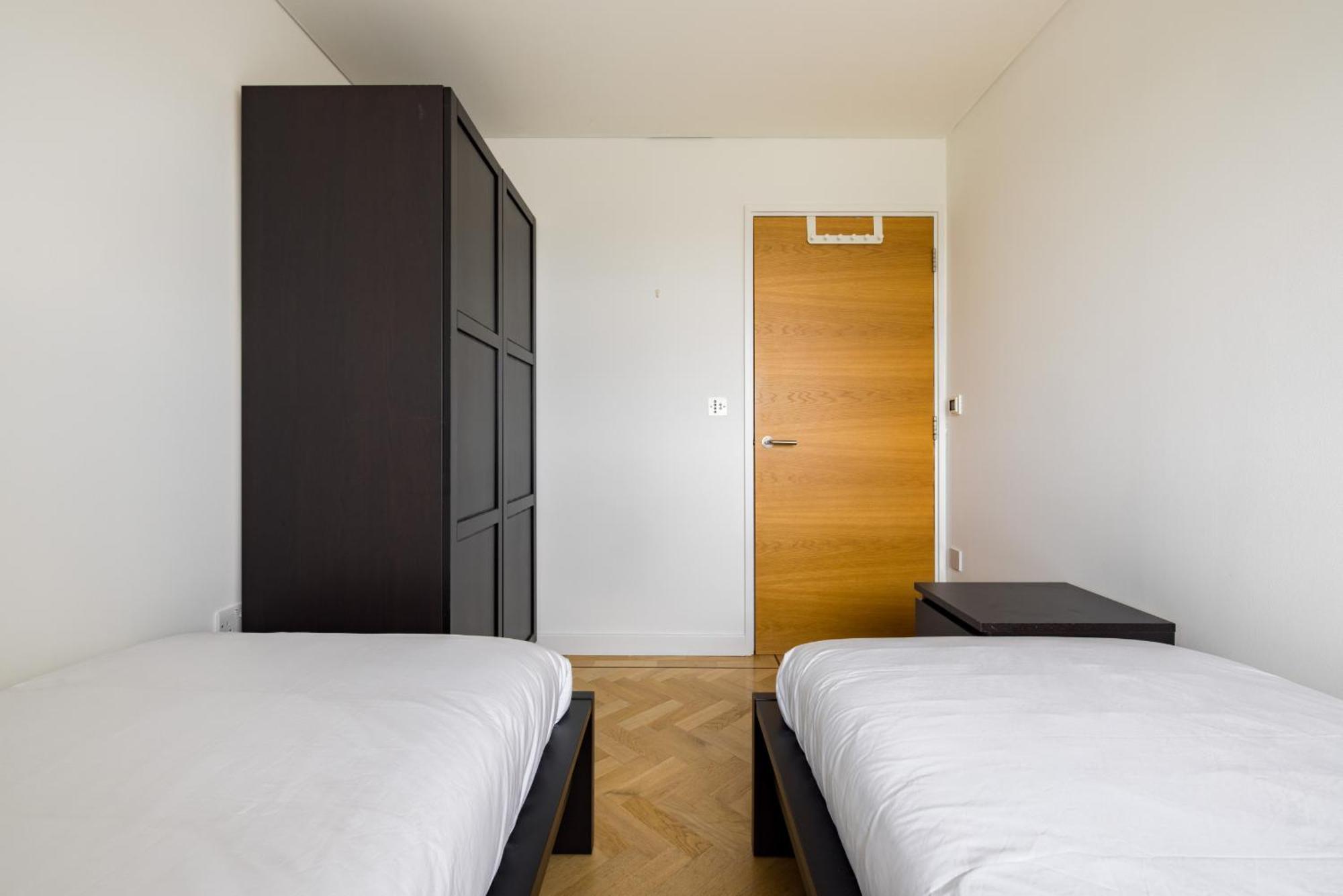 Spacious, Modern 3-bed Appartamento *